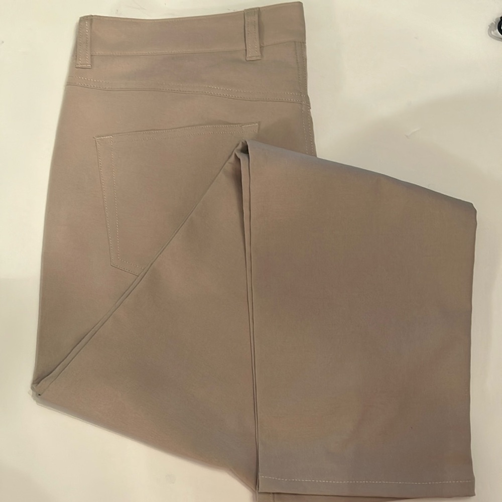 Men’s Peter Millar golf pants